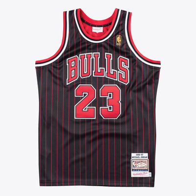 Chicago Bulls Mitchell & Ness Authentic Jersey Alternate Michael Jordan 1996-97